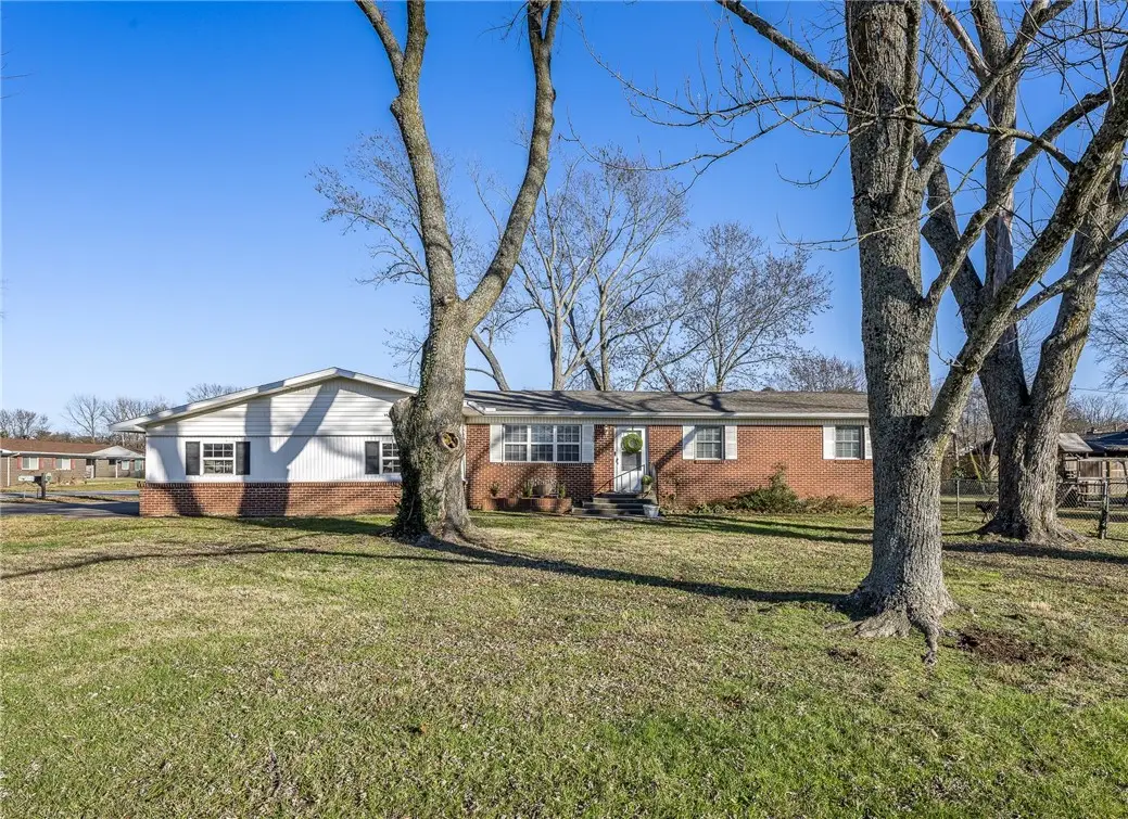 109 Rains Street, Pea Ridge, AR 72751 - Image #1