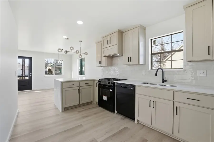 1021 S B Street, Rogers, AR 72756 - Image #2