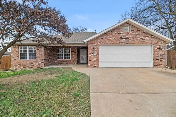 42 Rob Street, Farmington, AR 72730