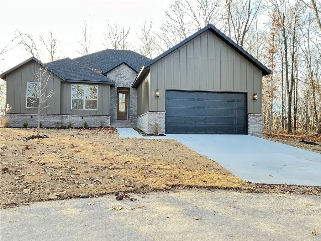 4 Arthur Circle, Bella Vista, AR 72715 - Image #1