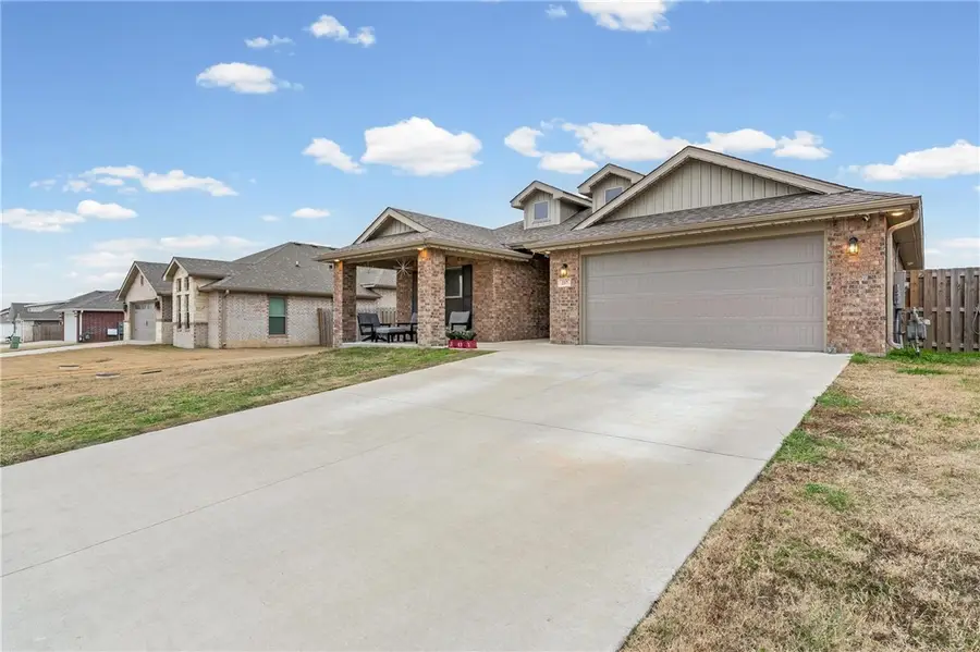 217 Post Oak Avenue, Gentry, AR 72734 - Image #2