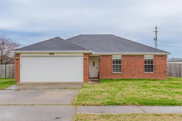 200 Sun Meadow Drive, Centerton, AR 72719