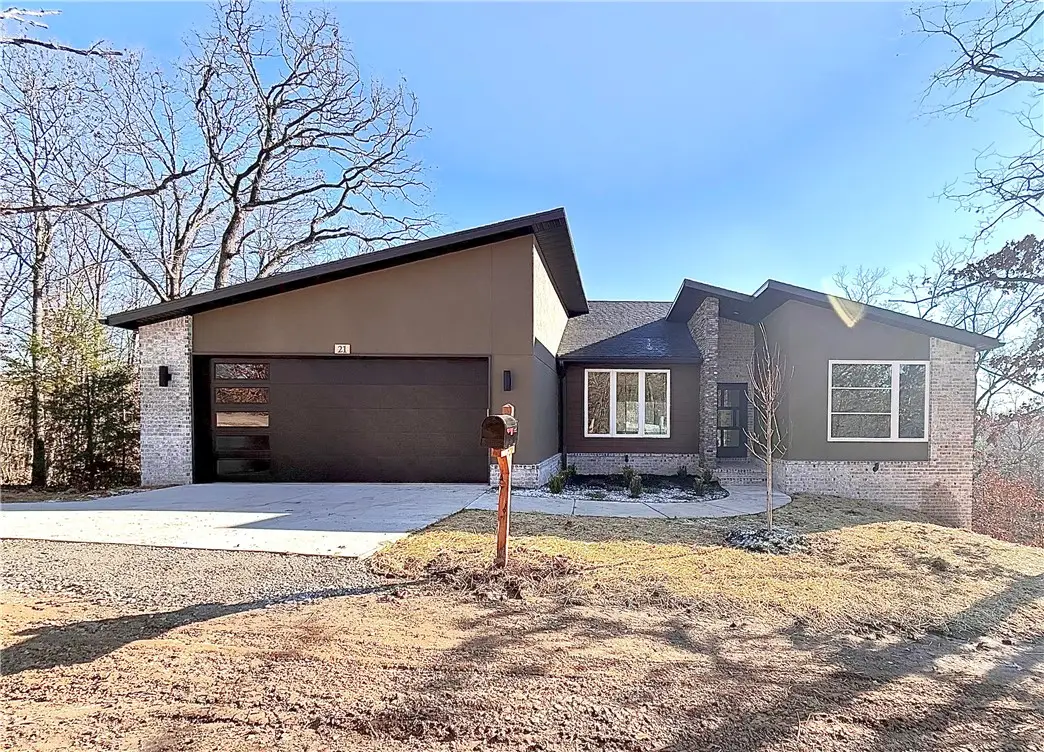 21 Shefford Lane, Bella Vista, AR 72714 - Image #1