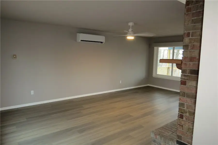 21685 Hwy 62, Garfield, AR 72732 - Image #3