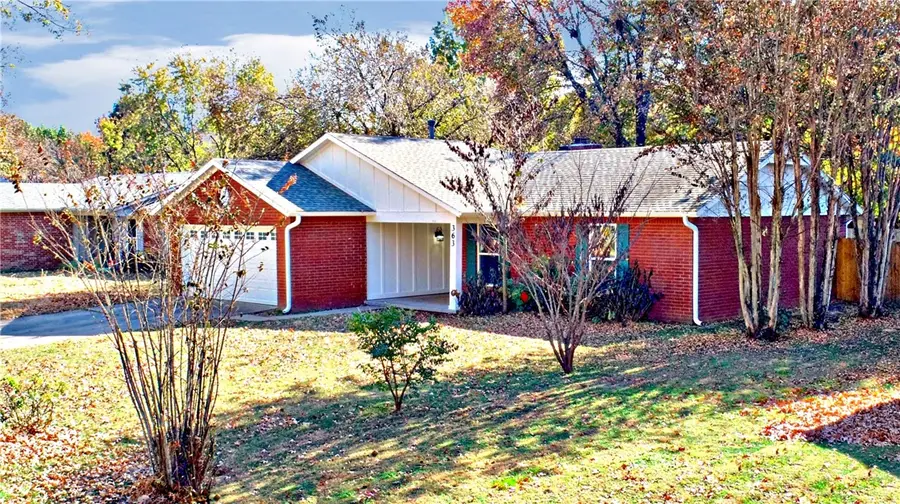363 Malinda Drive, Fayetteville, AR 72703 - Image #2