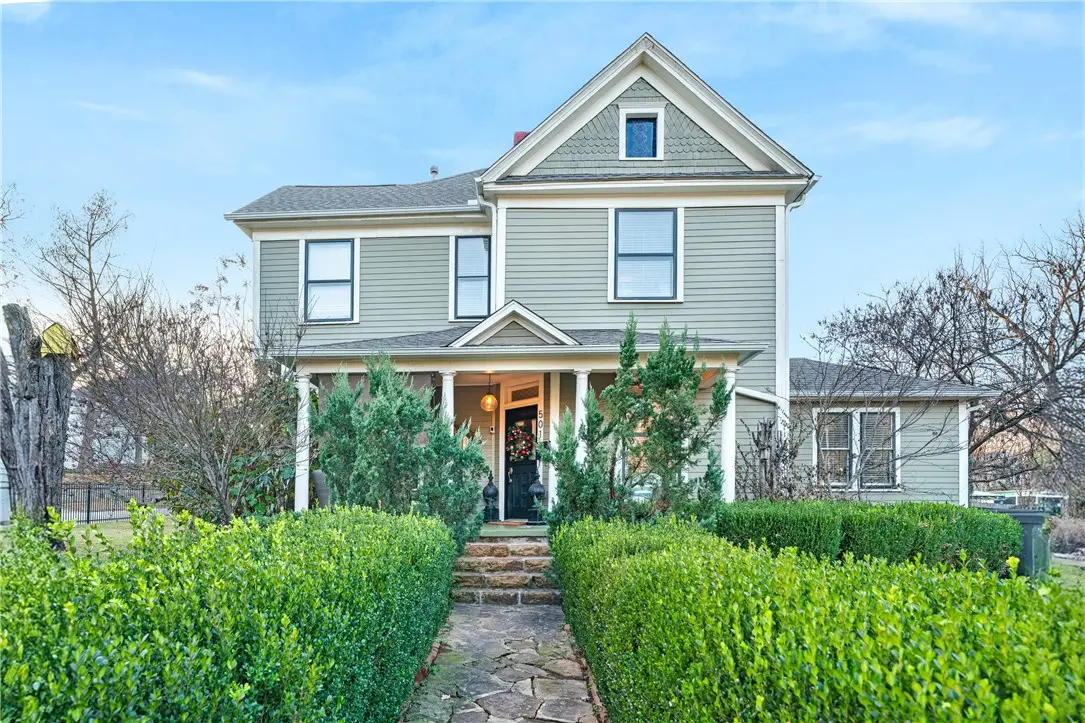 501 N Walnut Avenue, Fayetteville, AR 72701 - Image #1
