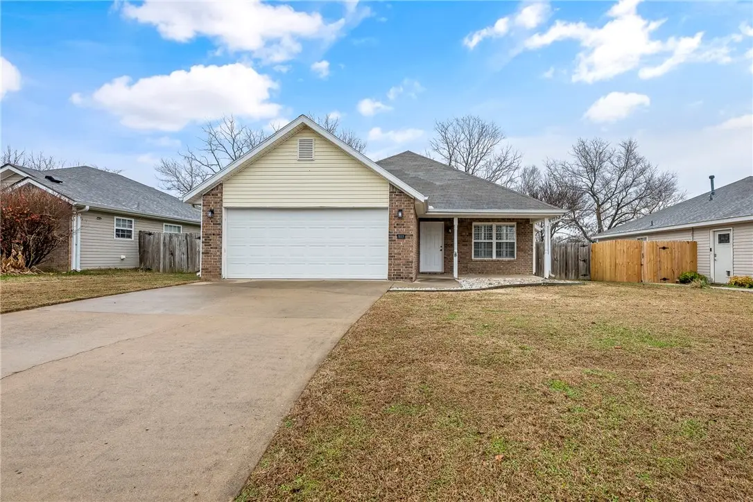 907 SW Arrowhead Drive, Bentonville, AR 72712 - Image #1