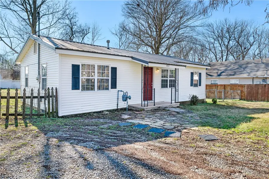 637 E Mcclinton Street, Fayetteville, AR 72701 - Image #3