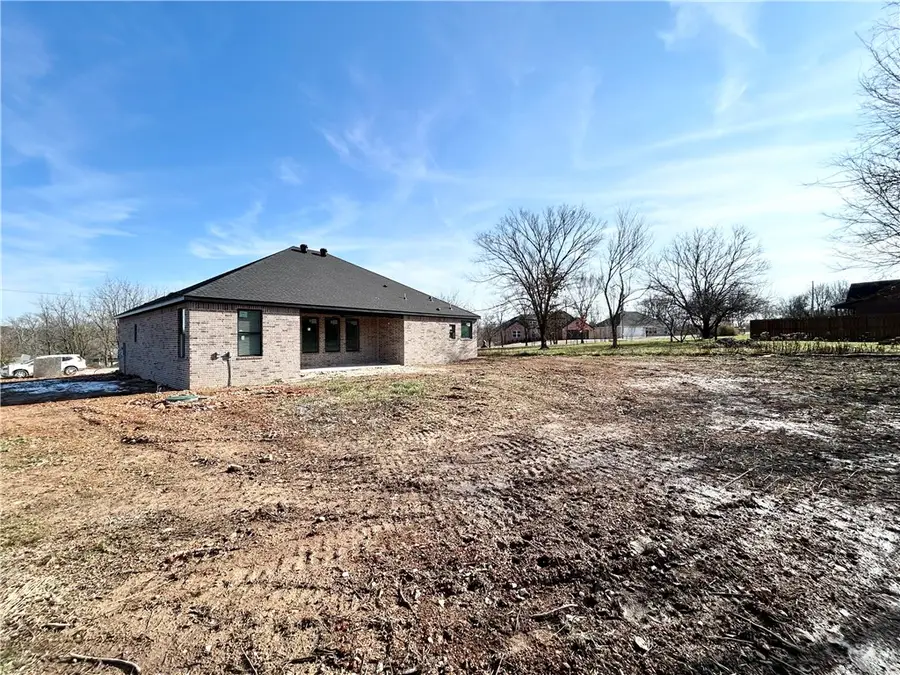 17 Olmsted Circle, Bella Vista, AR 72715 - Image #2