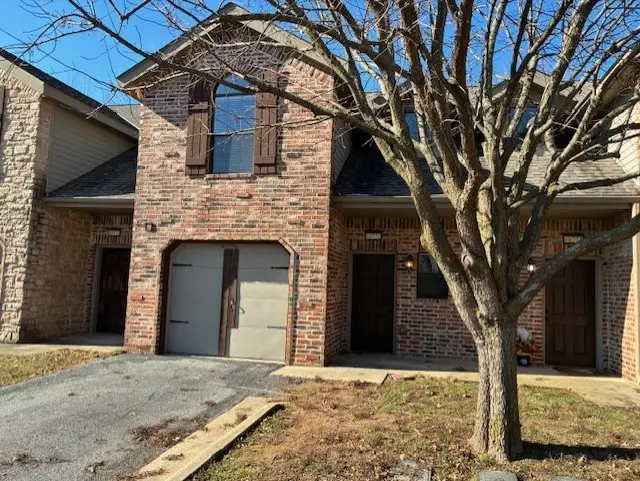 4077 Glenstone Terrace #E, Springdale, AR 72762 - Image #2