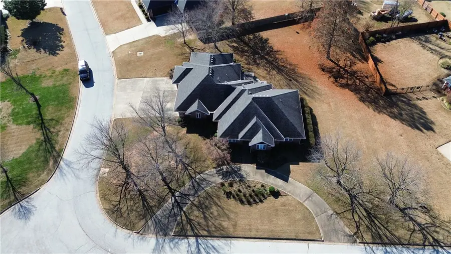 2721 S Laurel Crossing Circle, Rogers, AR 72758 - Image #3