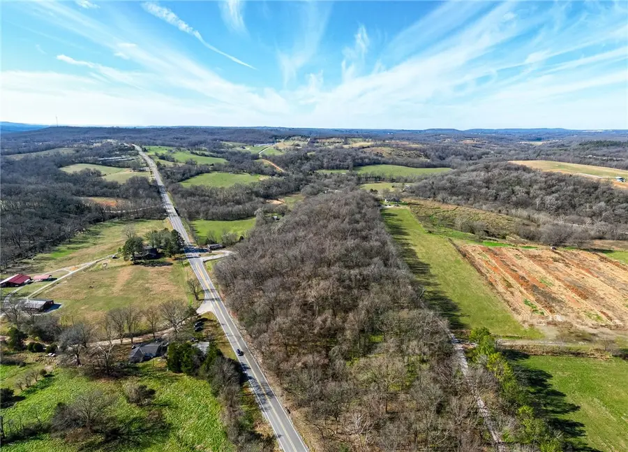 18553 Highway 303, Fayetteville, AR 72703 - Image #2