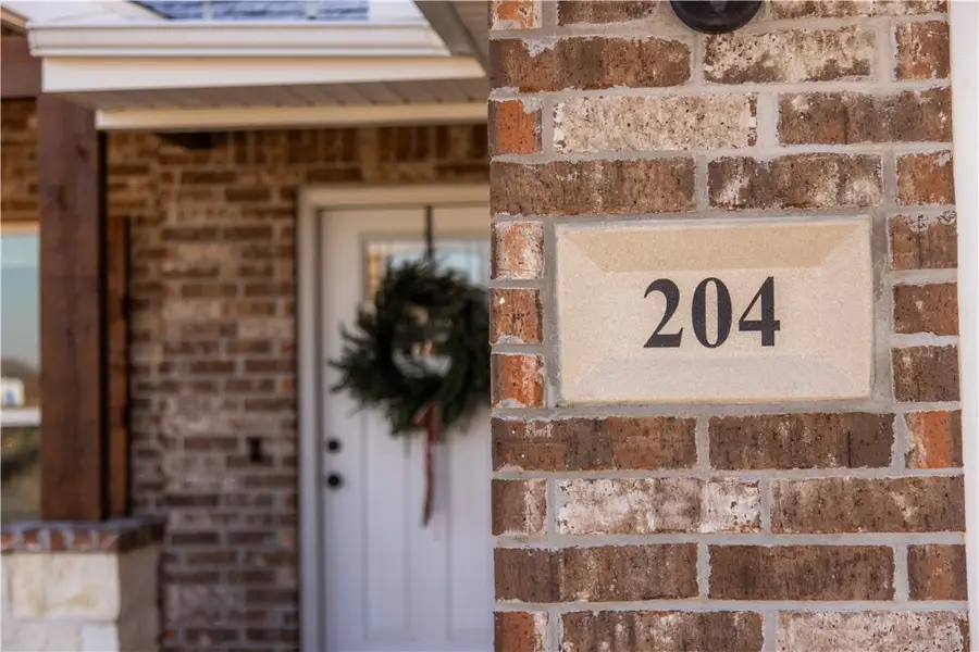 204 Oak Avenue, Gentry, AR 72734 - Image #3