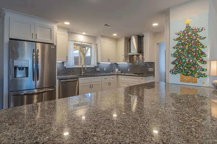 1220 W Ridgeway Drive, Fayetteville, AR 72701 - Image #2