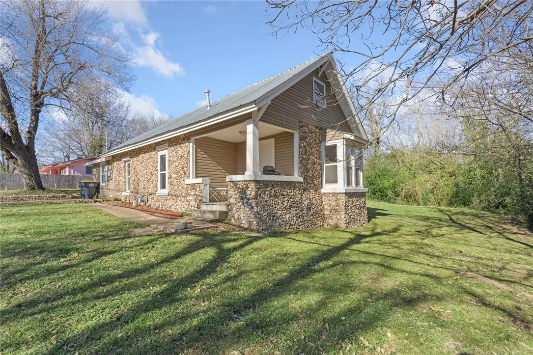 627 S Sherman Avenue, Harrison, AR 72601 - Image #1