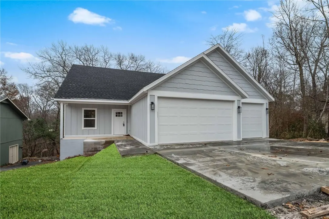 8 Brentwood Drive, Bella Vista, AR 72715 - Image #1