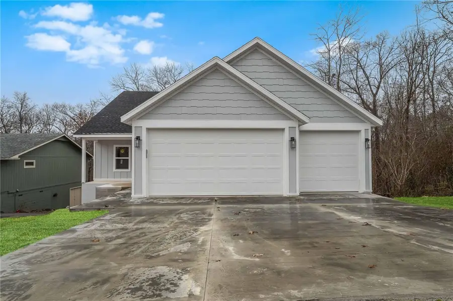 8 Brentwood Drive, Bella Vista, AR 72715 - Image #2