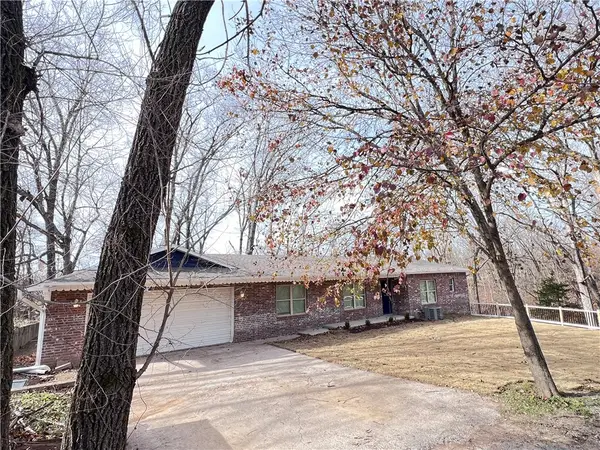 1006 S G Street, Rogers, AR 72756