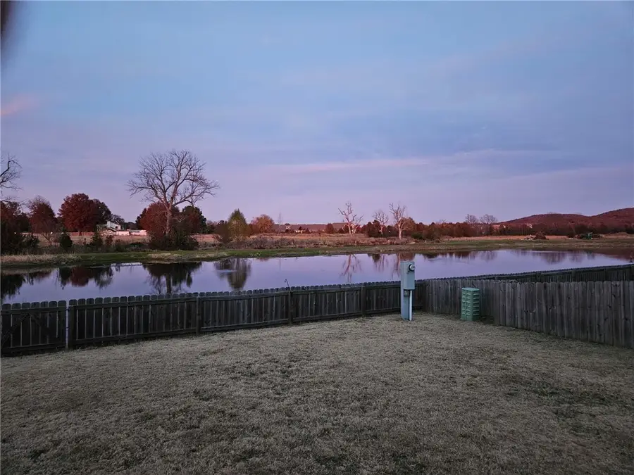 4664 W Oldham Drive, Fayetteville, AR 72704 - Image #2