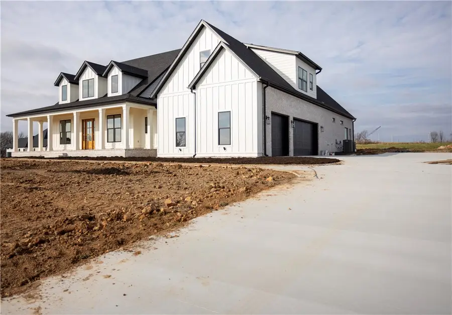 3312 Buck Avenue, Elm Springs, AR 72762 - Image #2