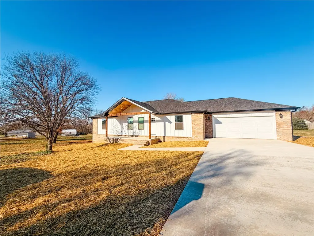 216 Casey Lane, Berryville, AR 72616 - Image #1