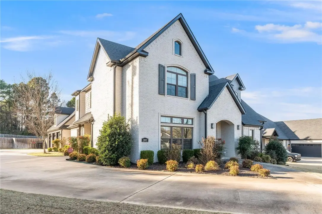 2897 N Chapel View Drive, Fayetteville, AR 72703 - Image #1