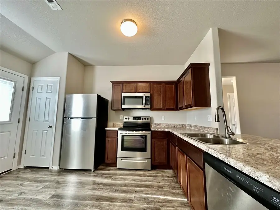 116 Cooper Street, Huntsville, AR 72740 - Image #2