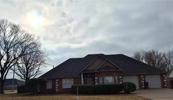 1409 Hunter Ridge, Siloam Springs, AR 72761