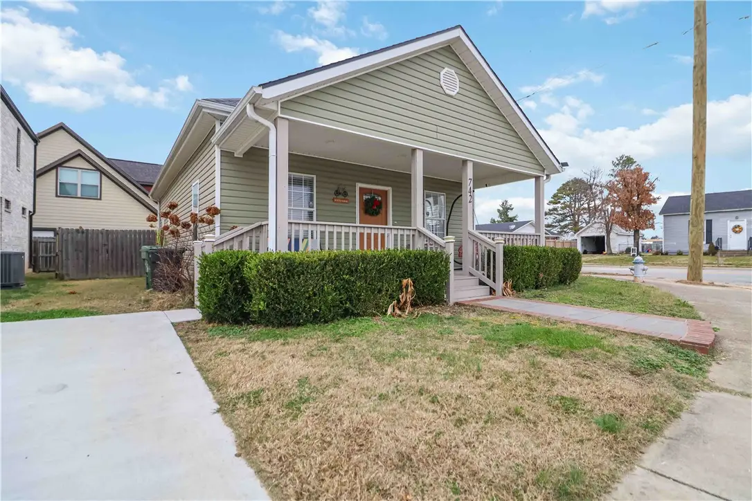 742 N 5th Street, Rogers, AR 72756 - Image #1