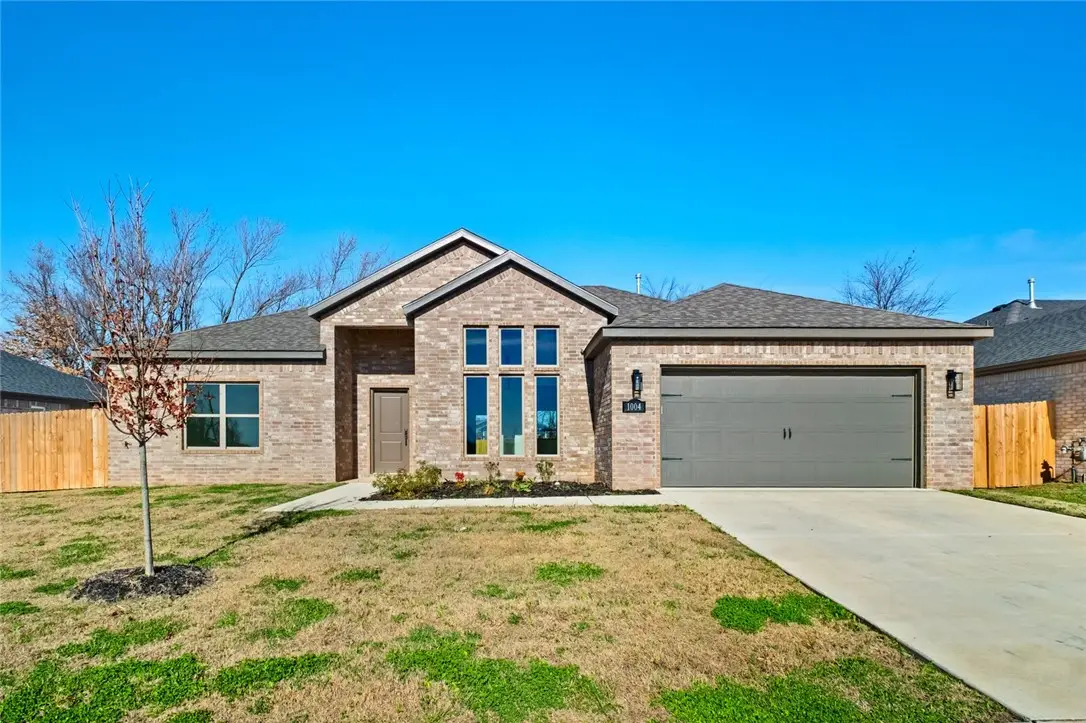 1004 Autumn Royal Avenue, Lowell, AR 72745 - Image #1
