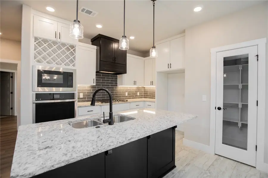 7301 SW Basswood Avenue, Bentonville, AR 72713 - Image #3