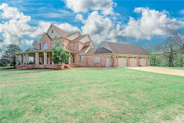 3775 Captain, Fayetteville, AR 72701