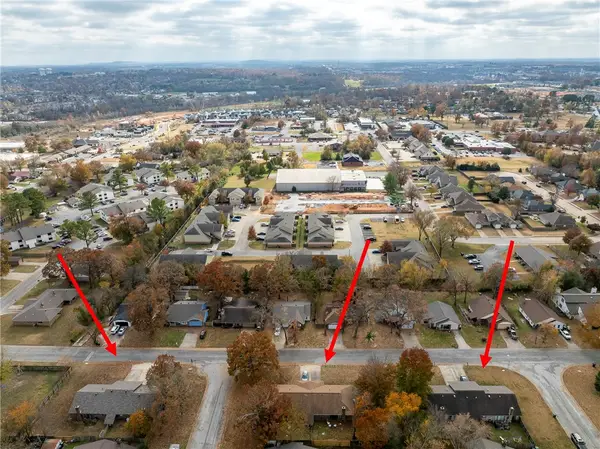 11 units total W Beechwood Drive, Rogers, AR 72756