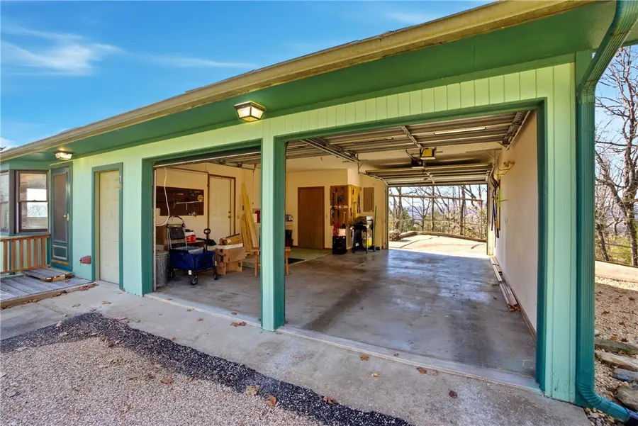 70 Pleasant Ridge Drive, Holiday Island, AR 72631 - Image #3