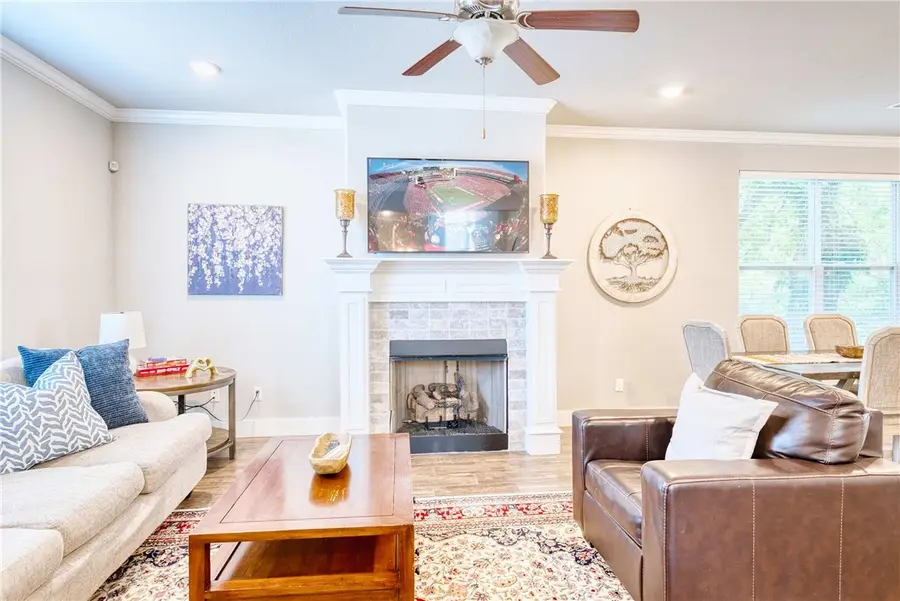 925 W Eagle Street, Fayetteville, AR 72701 - Image #2