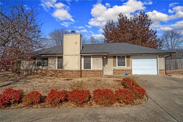 13 Kirkcaldy Drive, Bella Vista, AR 72715