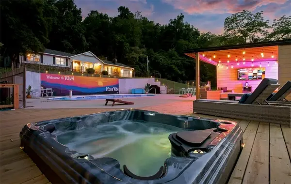 1400 Prairie Creek Drive, Rogers, AR 72756