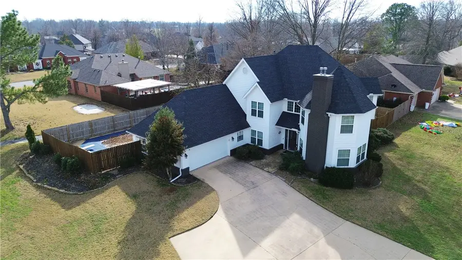 2 Oak Ridge Lane, Bentonville, AR 72712 - Image #2