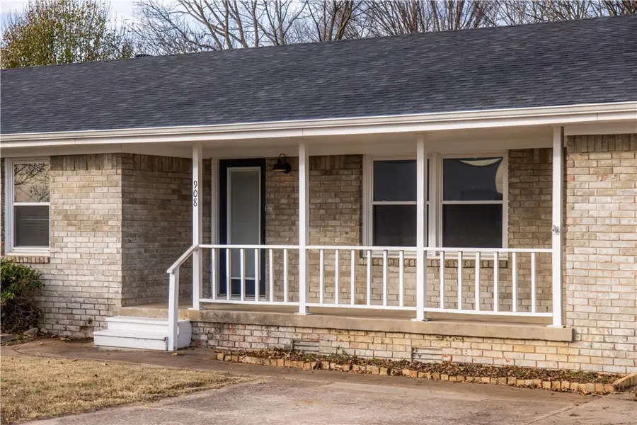 908 S Maple Street, Siloam Springs, AR 72761 - #3