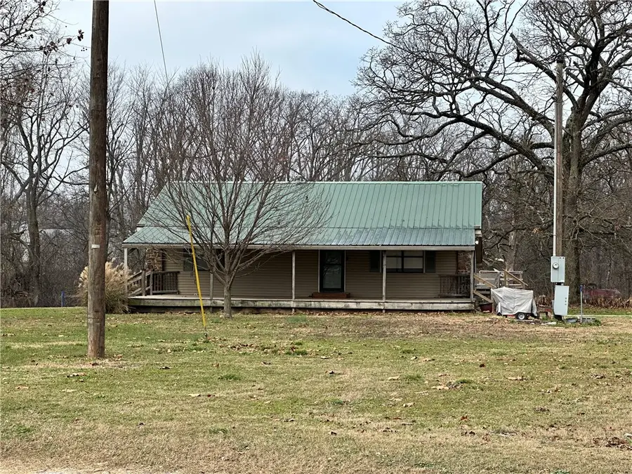 19112 Jackson Road, Gentry, AR 72734 - Image #2