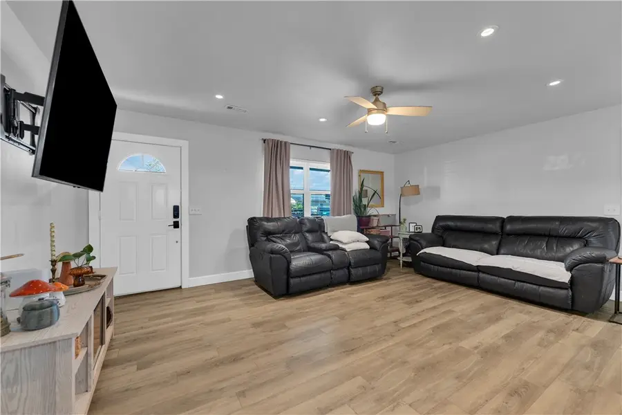 811 N 30th Street, Rogers, AR 72756 - Image #3