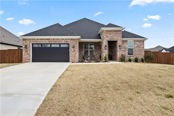 4816 N Marshall Avenue, Fayetteville, AR 72764