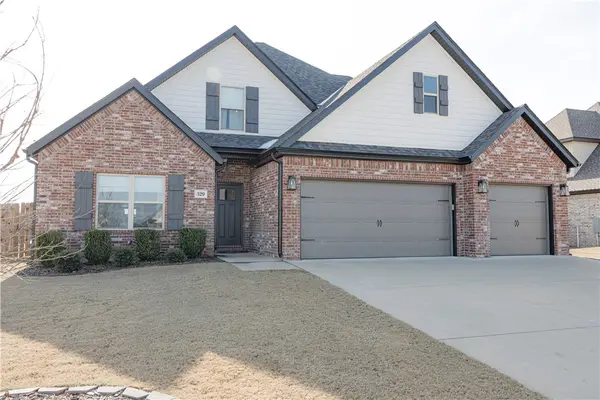 329 Ceola Avenue, Tontitown, AR 72762