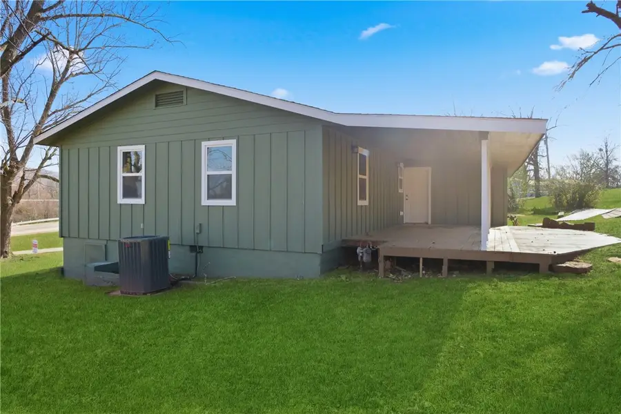 1126 S 2nd Street, Stilwell, OK 74960 - #3