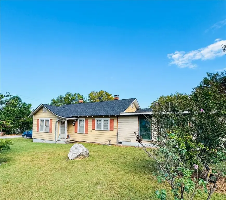 302 College Avenue, Berryville, AR 72616 - Image #2