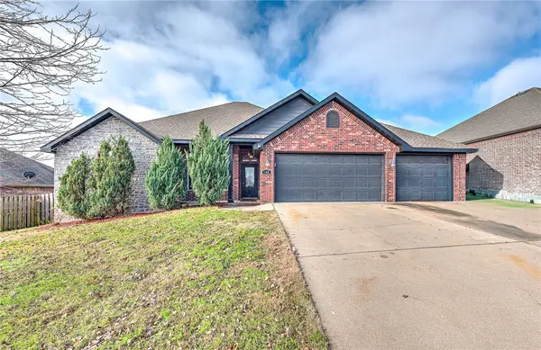208 Cowans, Lowell, AR 72745