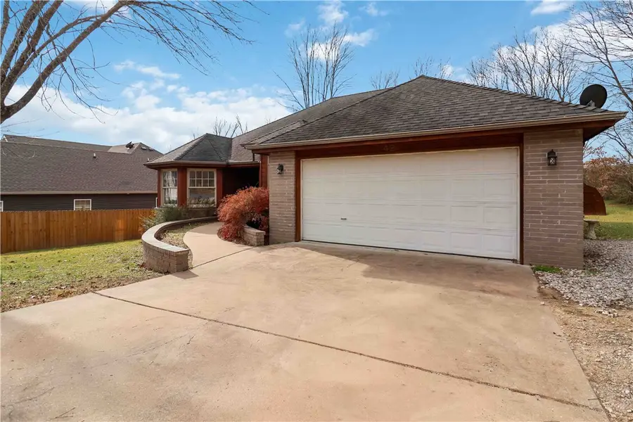42 Overton Drive, Bella Vista, AR 72714 - Image #3