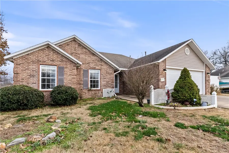 900 Churchill Court, Gentry, AR 72734 - Image #2