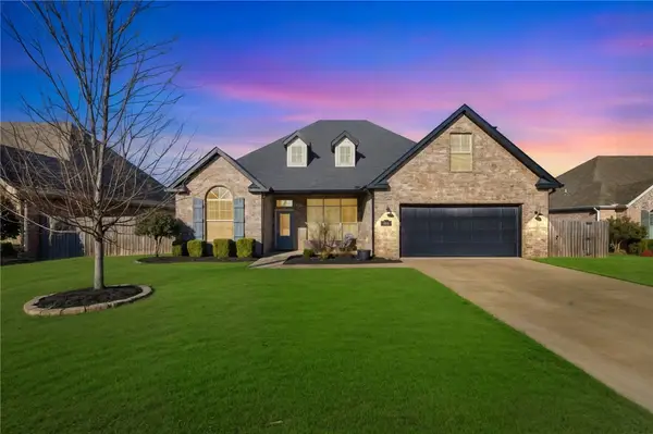 254 N Penzo Avenue, Tontitown, AR 72762