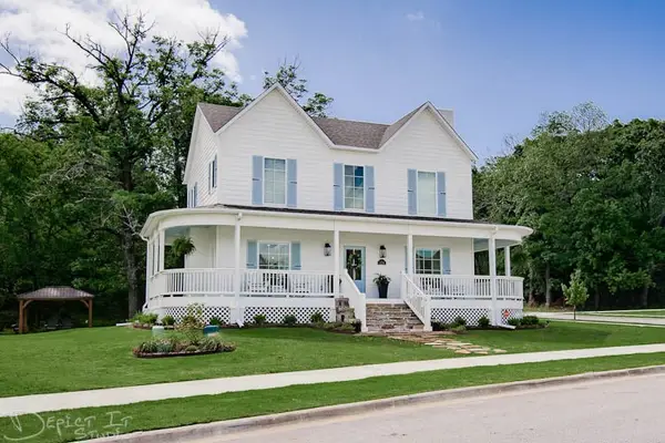 178 N Hawkstone Drive, Fayetteville, AR 72704